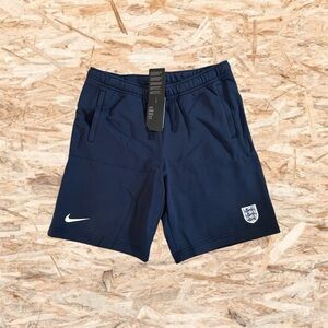 ✔️ NWT✔️ NIKE England National Team Club Fleece Shorts
